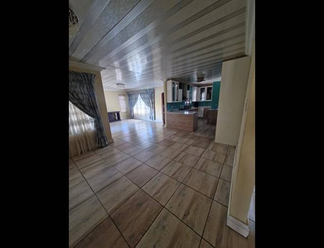 3 BEDROOM HOUSE FOR SALE IN THERESAPARK